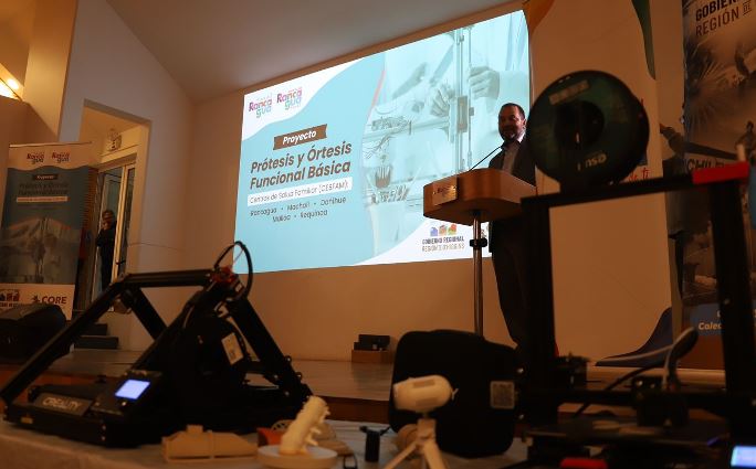 Programa financiado por el GORE permitirá contar con prótesis y órtesis a usuarios de 7 CESFAM de la Región