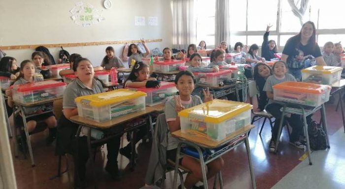 Más de 19 mil estudiantes de colegios municipales recibirán kit de útiles escolares