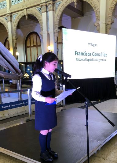 Estudiante del Colegio República Argentina recibe primer lugar en concurso medio ambiental