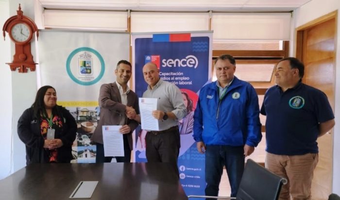 Nuevo convenio de fortalecimiento OMIL sumará inédito profesional de Inclusión a Pichilemu y Cardenal Caro