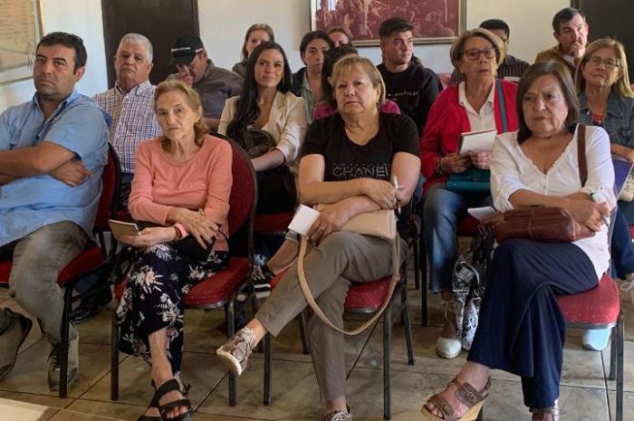 Previo al Champion SEREMI de Salud refuerza temáticas preventivas con locales de alimentos