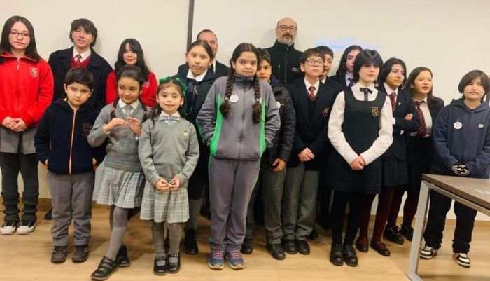 17 escolares fueron premiados en concurso de pintura que busca evitar el consumo de tabaco