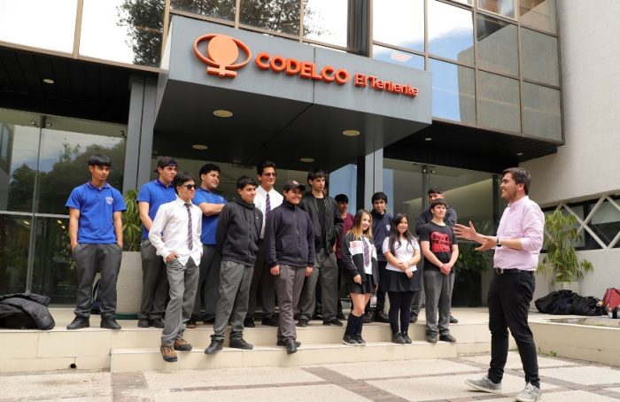 División El Teniente abre sus instalaciones para visitas educativas de liceos técnicos mineros de la región