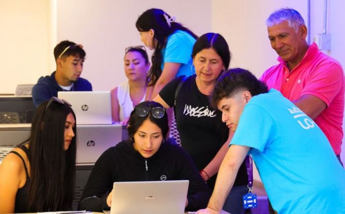 Sueños sin fronteras: proceso de matrícula UOH 2025 une a jóvenes de los extremos del país