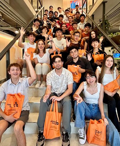 Magdalena Piñera se reúne con estudiantes de Liceos Bicentenario que obtuvieron puntajes destacados en la PAES