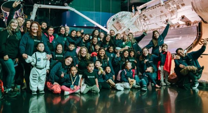 Pancho Saavedra, Priscilla Vargas y José Luis Repenning invitan a las familias a ganar un viaje a la NASA para sus niños