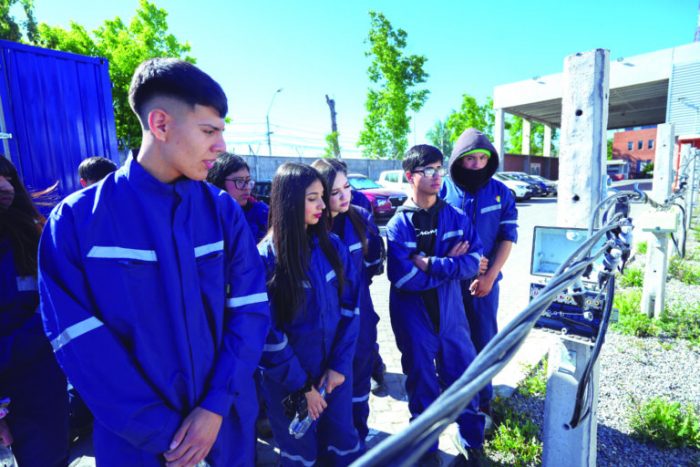 Programa Ilumina de CGE benefició a 1.500 personas en 2025