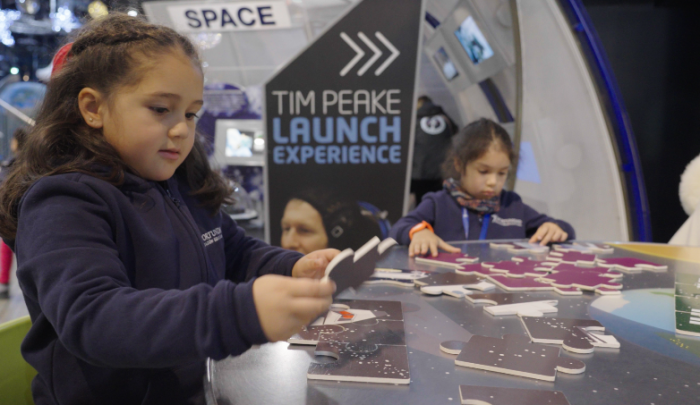 Lanzan nueva versión de concurso que premia la buena asistencia a la educación parvularia con un viaje a un centro espacial internacional