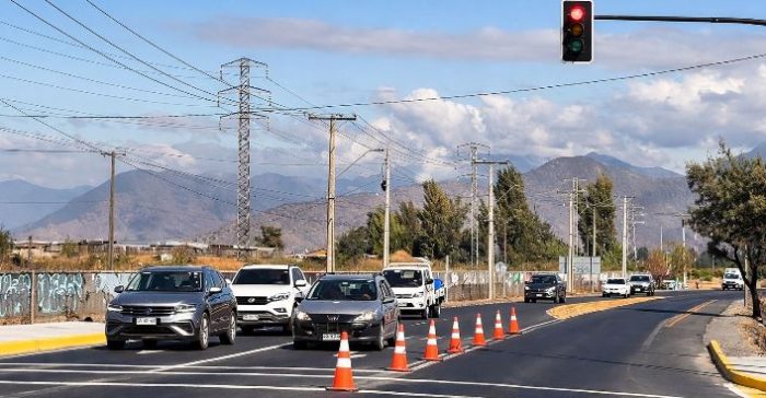Un paso firme en seguridad vial: Municipalidad de Rancagua pone en marcha cruce semaforizado en Ruta H-30 con Avenida Lourdes