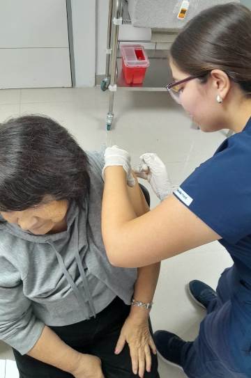 Hospital de Granerosy CECOSF refuerzan campaña de vacunación