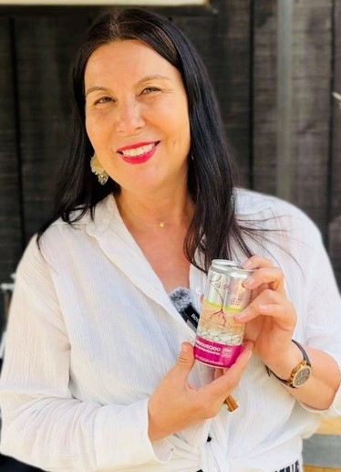 De la crisis del vino a la innovación: emprendedora de O’Higgins crea jugo funcional con antioxidantes de la propia uva enriquecido con resveratrol