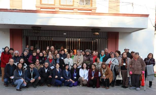 Más de 40 personas mayores participaron en jornada de promoción y prevención en salud en Peumo