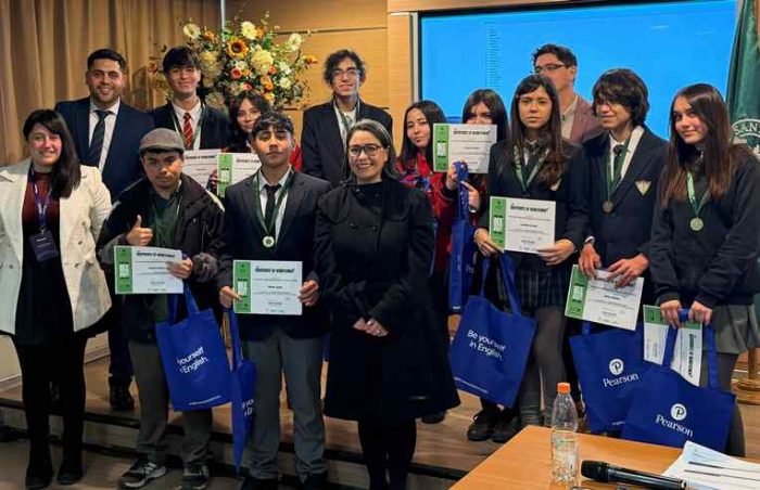 Estudiantes de toda la Región demostraron su talento en el “Spelling Bee” de Santo Tomás Rancagua